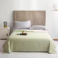 Cooling Ice Silk Blanket – Lightweight Summer Blanket